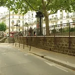 Marché Saint-Germain Apartment